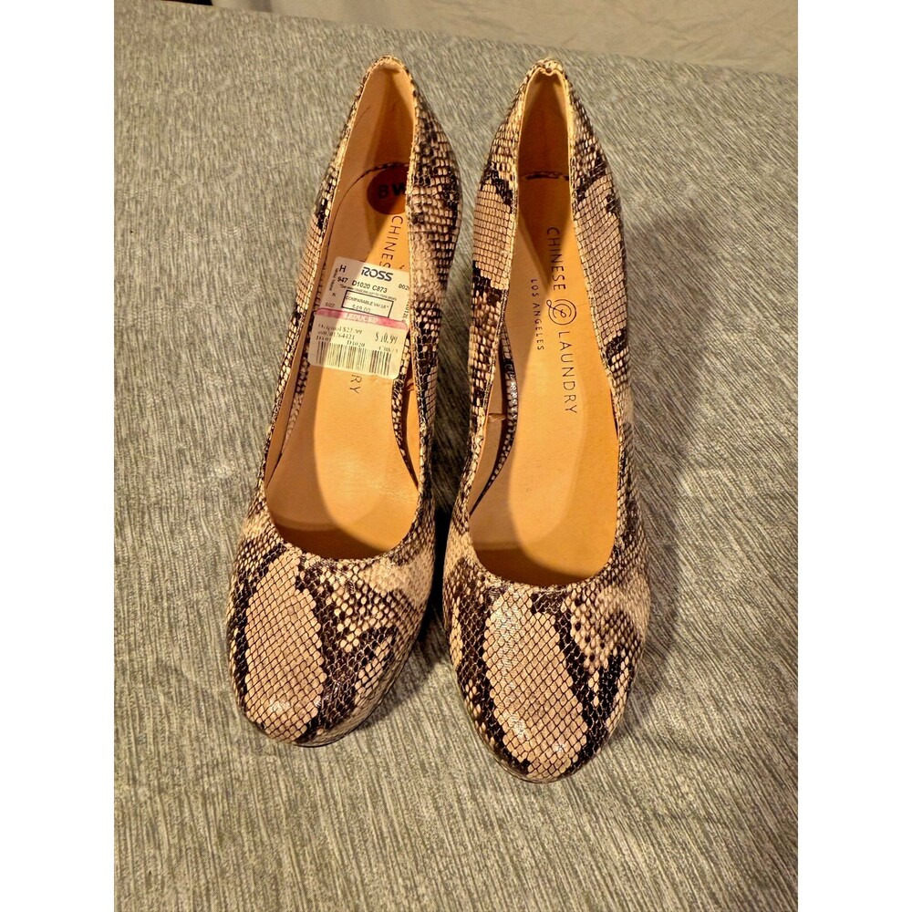 Chinese Laundry Heels 4 Inch Animal Print Womens Size 8 Faux Snakeskin Gray